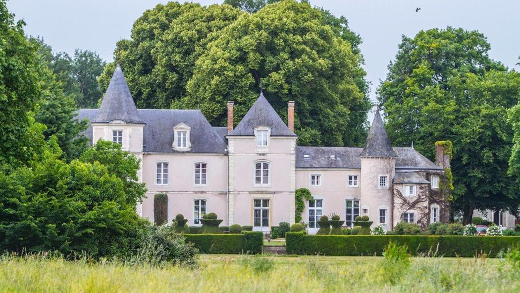 Hotel Haras De La Potardiere Crosmières Exterior foto